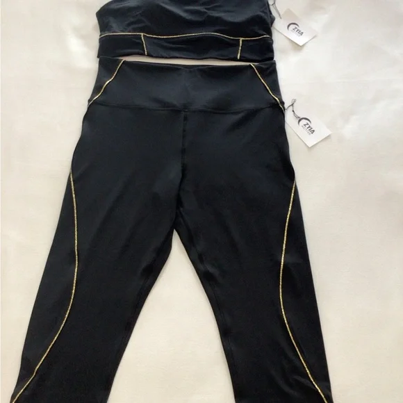 ZYIA Black and Gold Gilded Women's Bra & Leggings Set - Picture 5 of 11